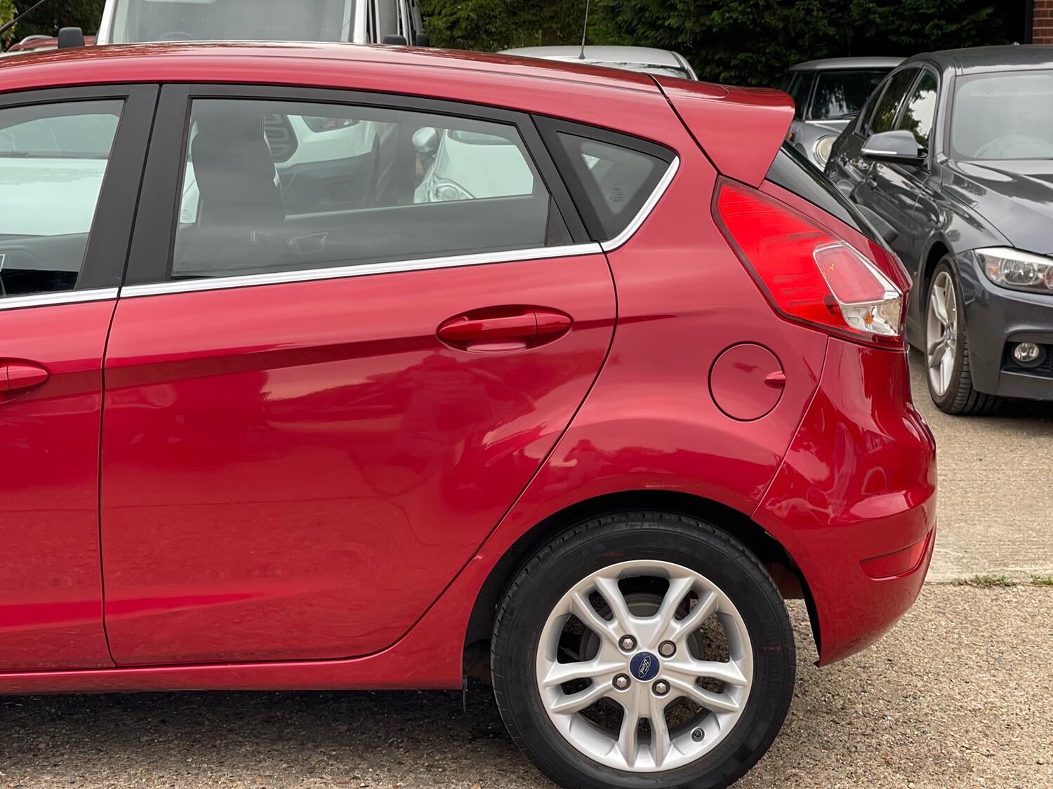 Used Ford Fiesta 2015 for sale - 76019567: Photo 27