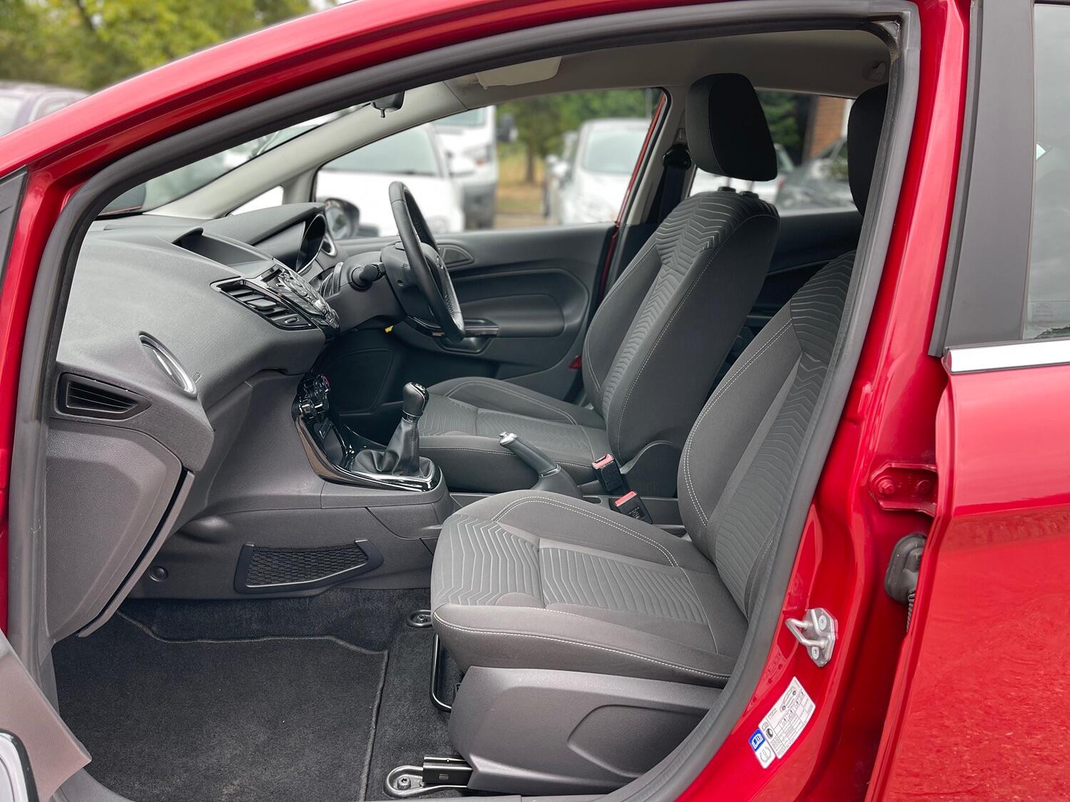 Used Ford Fiesta 2015 for sale - 76019567: Photo 32