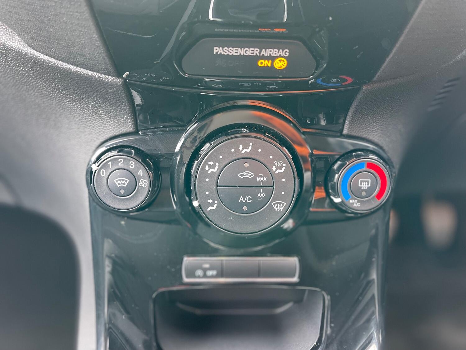 Used Ford Fiesta 2015 for sale - 76019567: Photo 40
