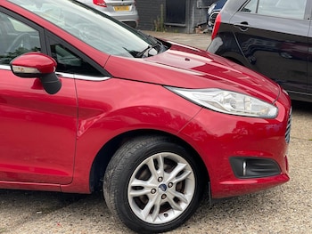 Used Ford Fiesta 2015 for sale - 76019567: Photo 4
