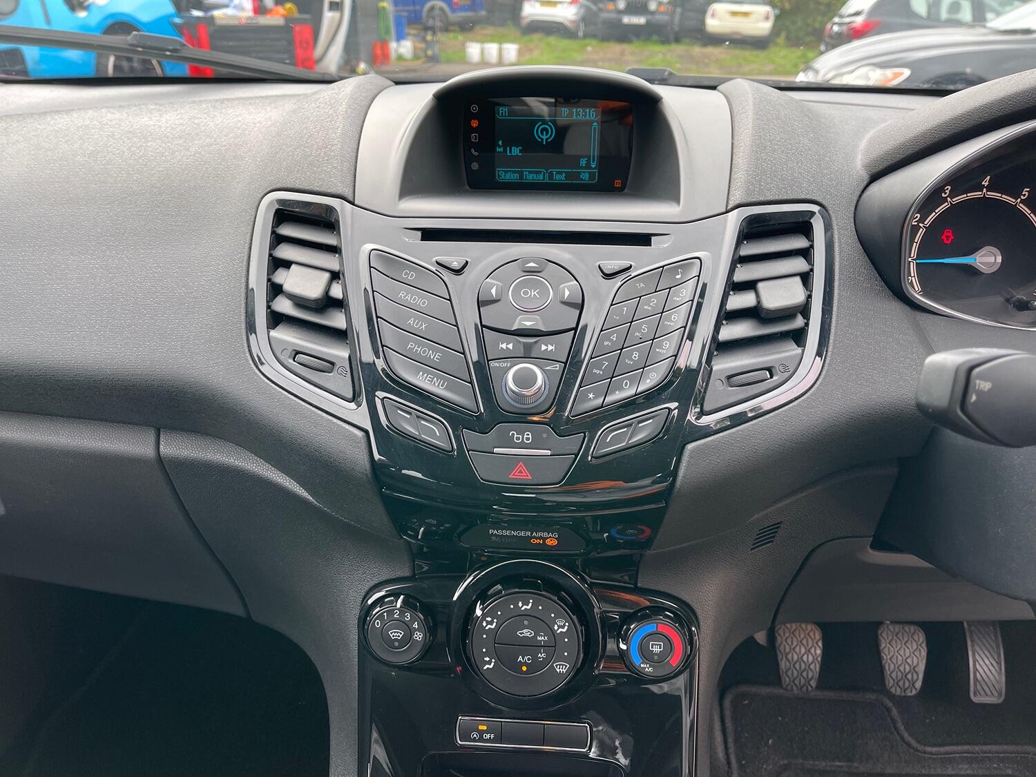 Used Ford Fiesta 2015 for sale - 76019567: Photo 52