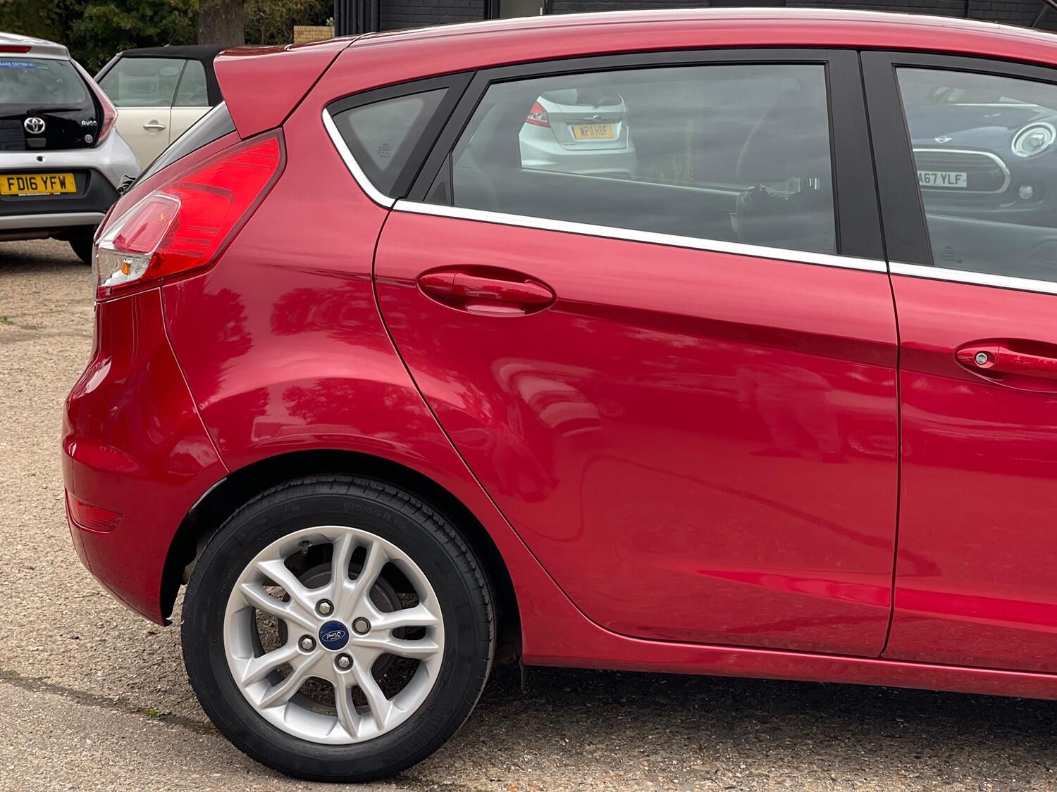 Used Ford Fiesta 2015 for sale - 76019567: Photo 8