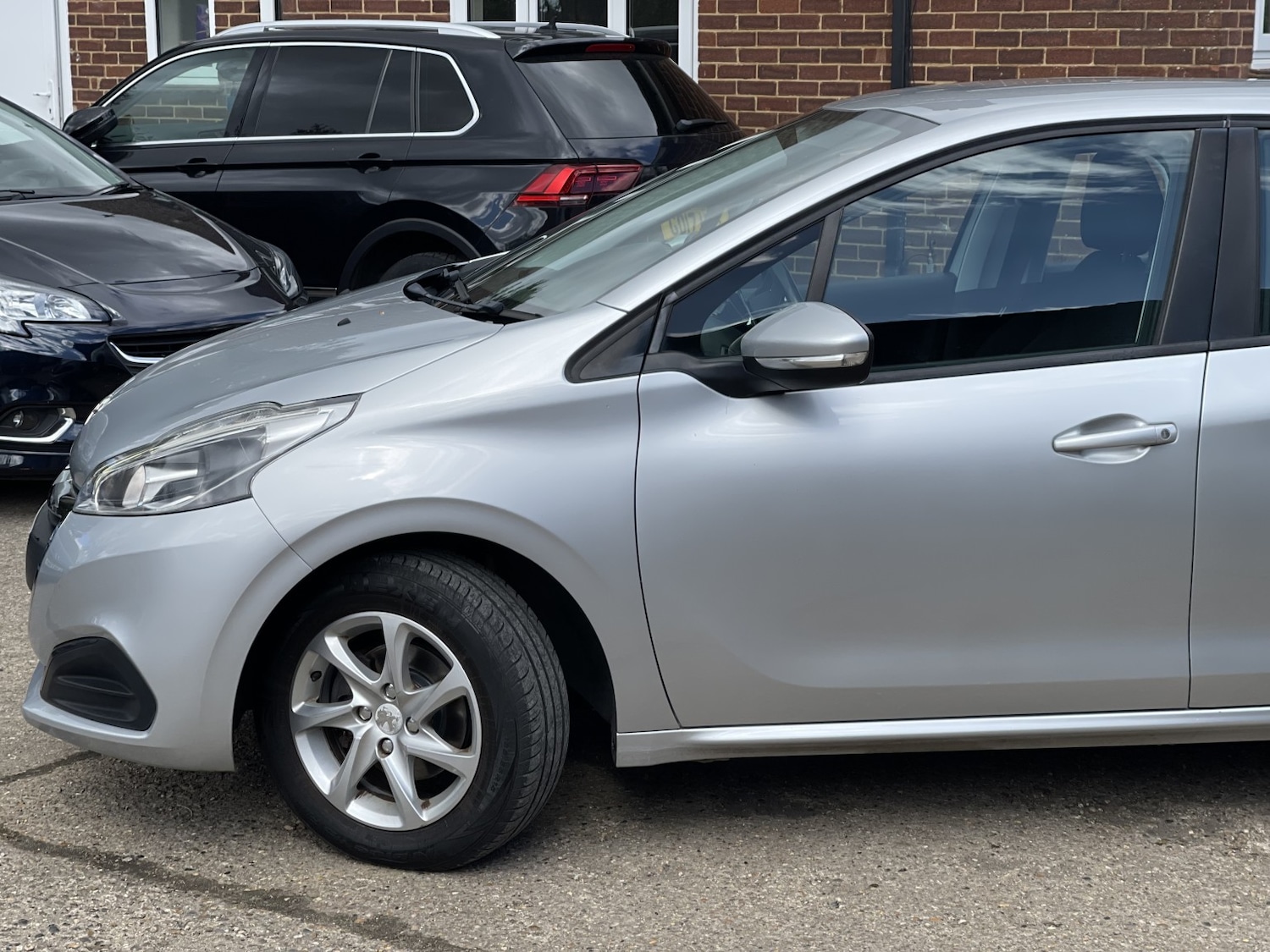 Used Peugeot 208 2017 for sale - 78062249: Photo 14