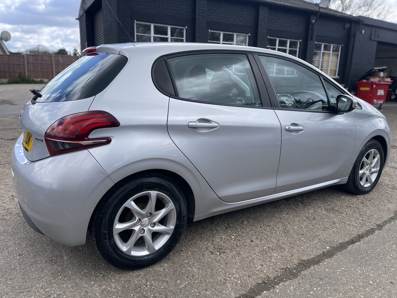Used Peugeot 208 2017 for sale - 78062249: Photo 23