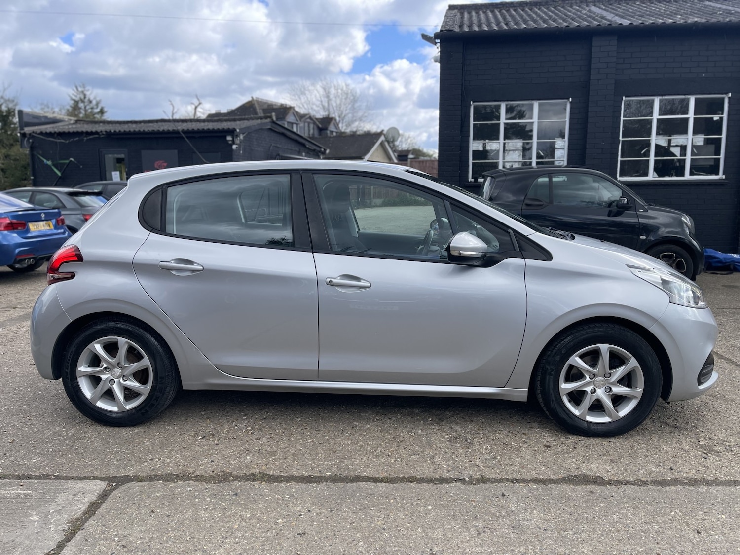 Used Peugeot 208 2017 for sale - 78062249: Photo 25