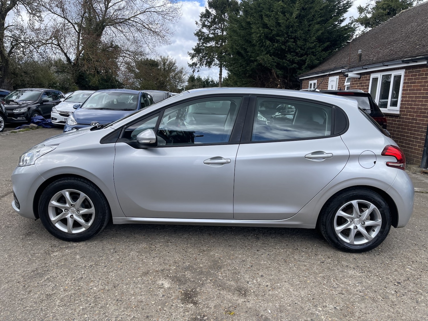 Used Peugeot 208 2017 for sale - 78062249: Photo 27
