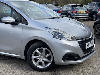 Used Peugeot 208 2017 for sale - 78062249: Photo