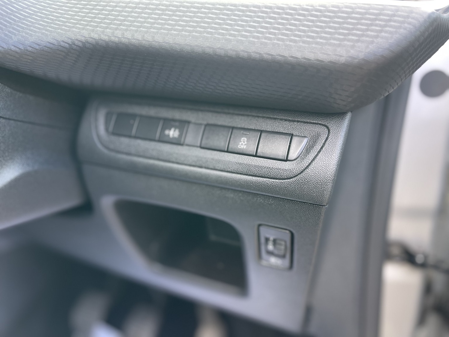 Used Peugeot 208 2017 for sale - 78062249: Photo 47