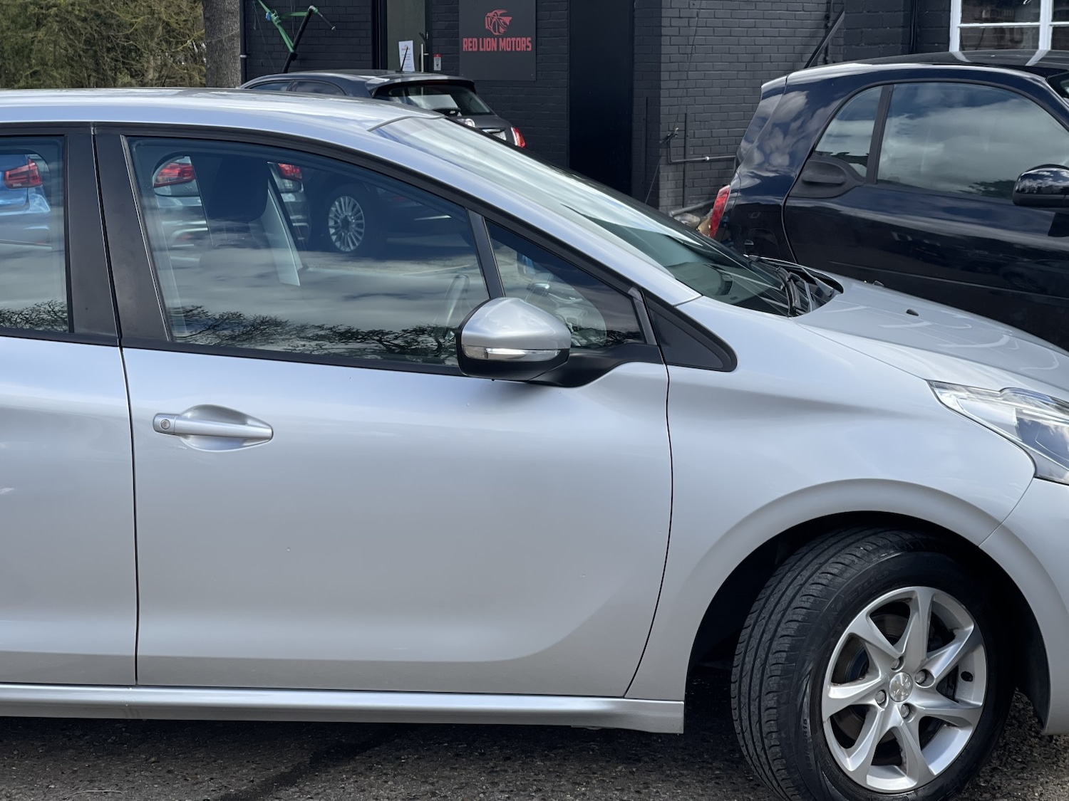 Used Peugeot 208 2017 for sale - 78062249: Photo 5