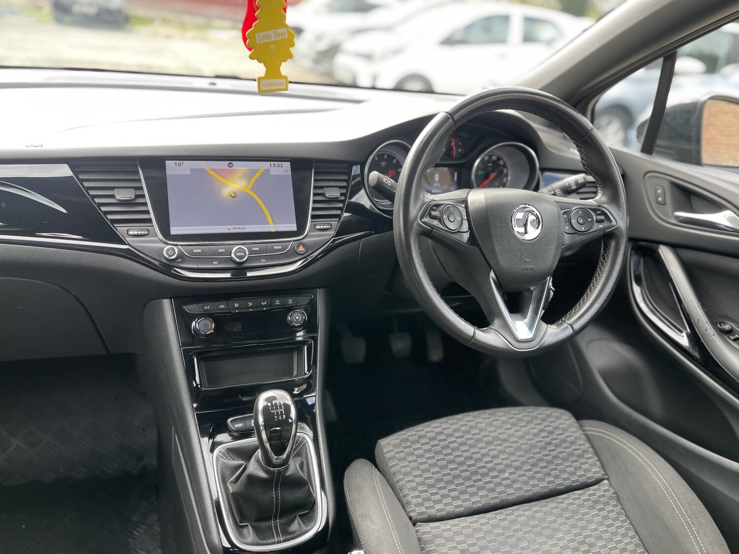 Used Vauxhall Astra 2018 for sale - 78077821: Photo 38