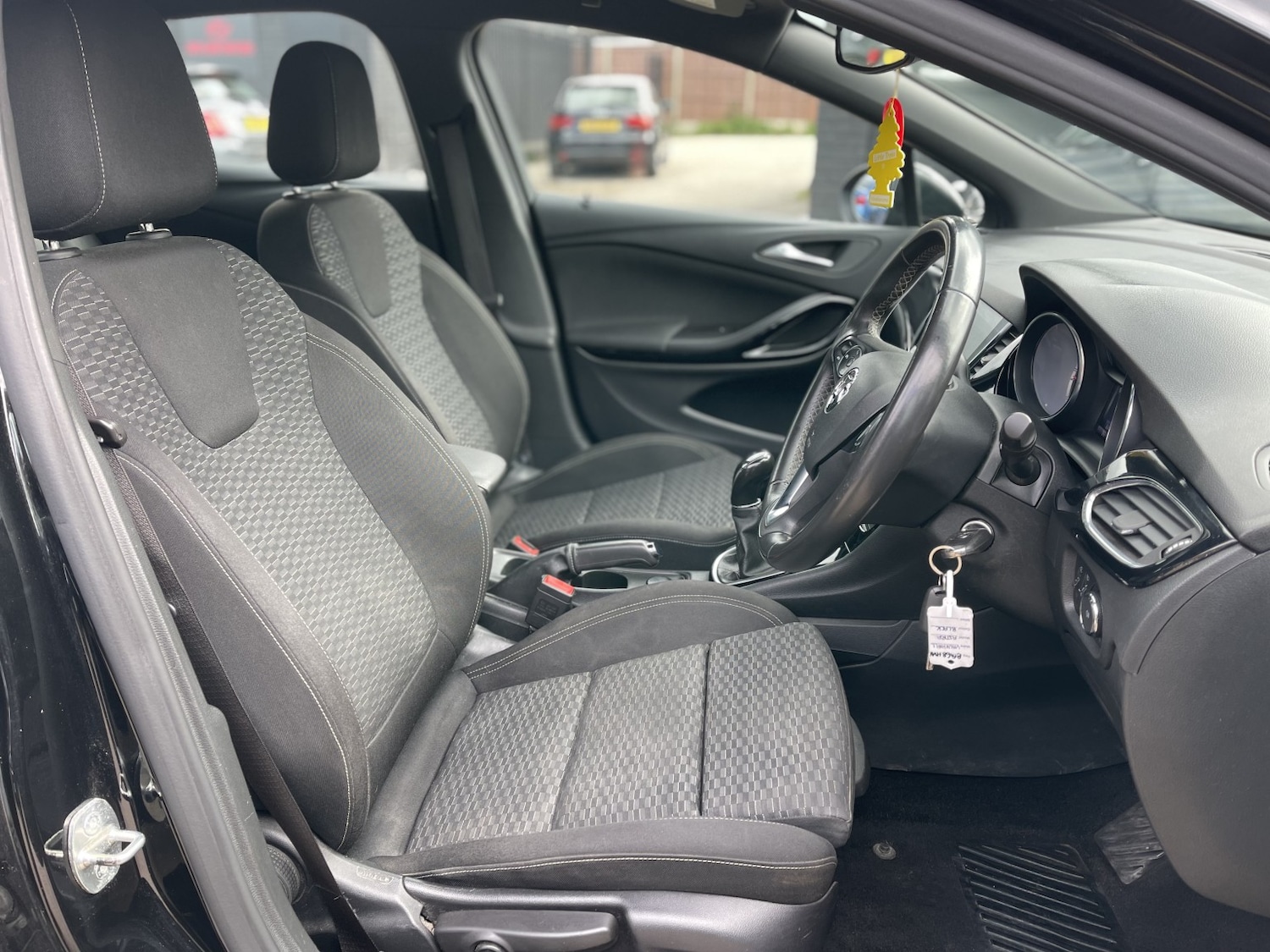Used Vauxhall Astra 2018 for sale - 78077821: Photo 50