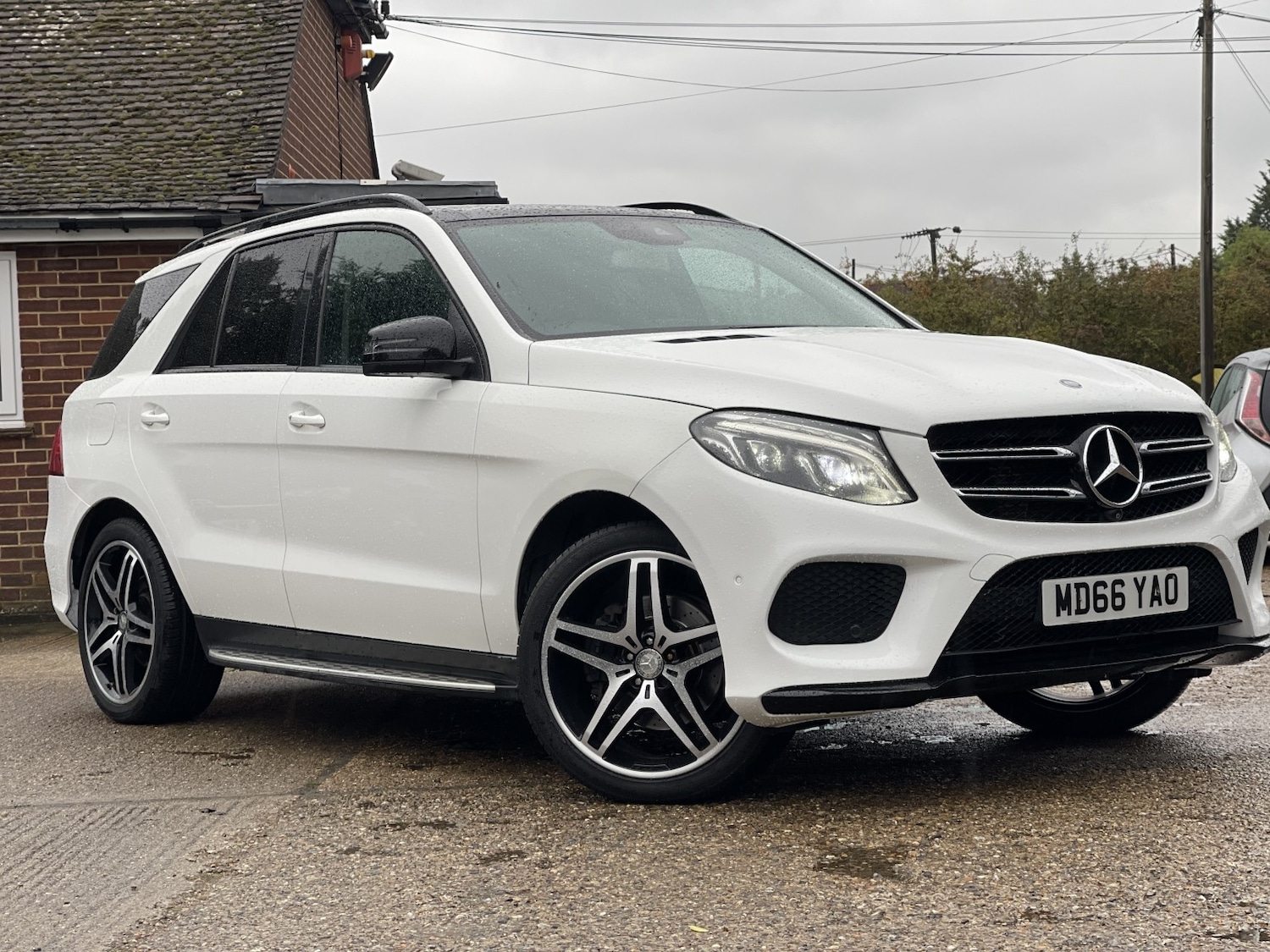 Used Mercedes-Benz GLE-Class 2017 for sale - 76164576: Photo 2
