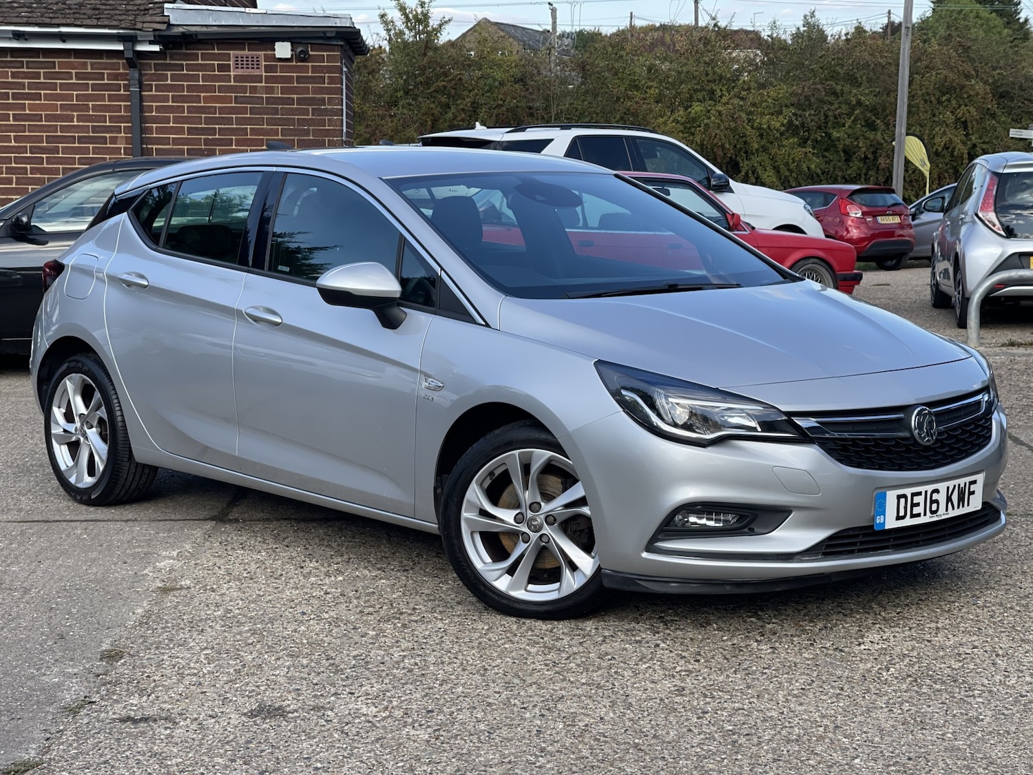 Used Vauxhall Astra 2016 for sale - 76120288: Photo 1