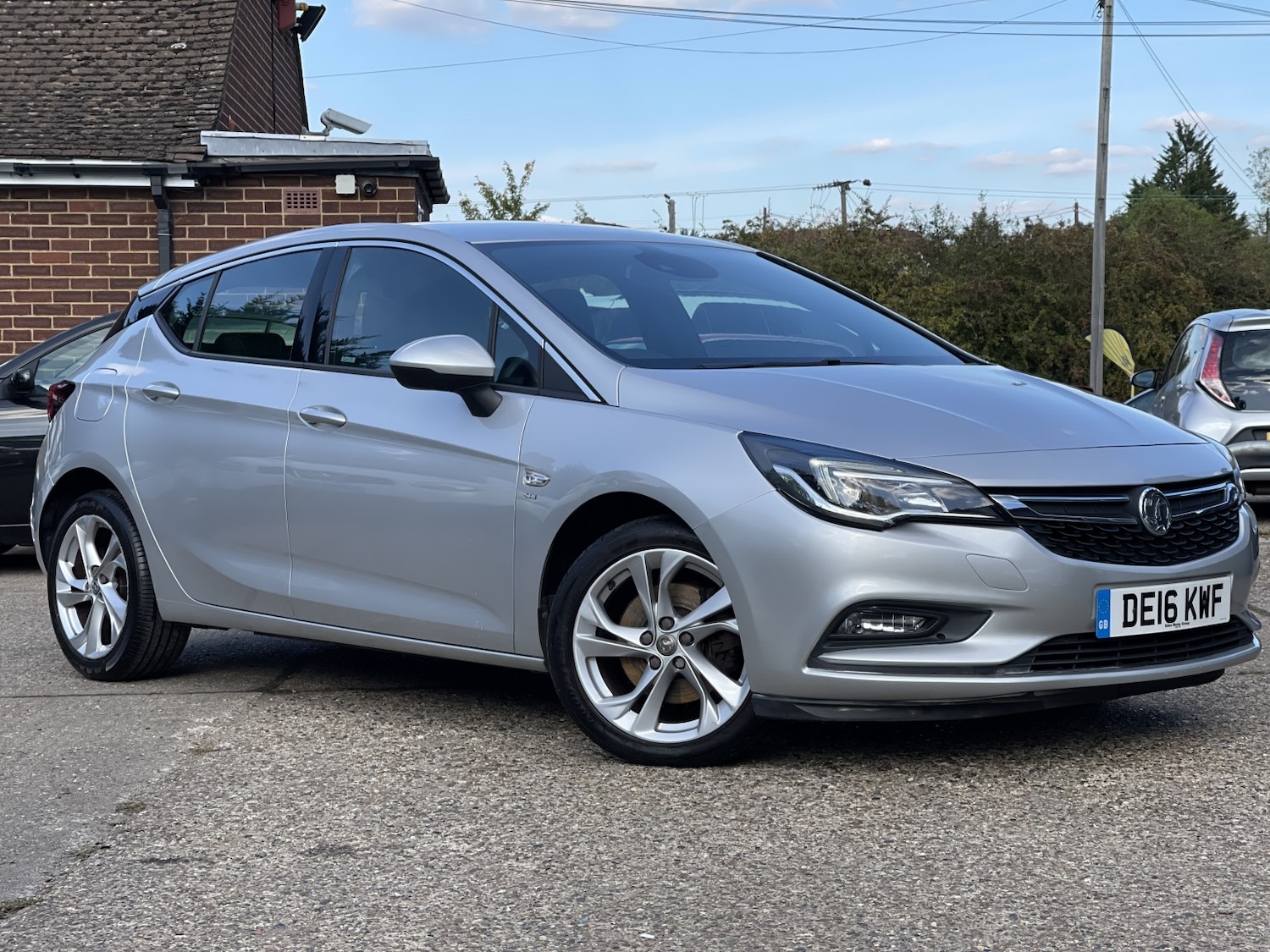 Used Vauxhall Astra 2016 for sale - 76120288: Photo 2