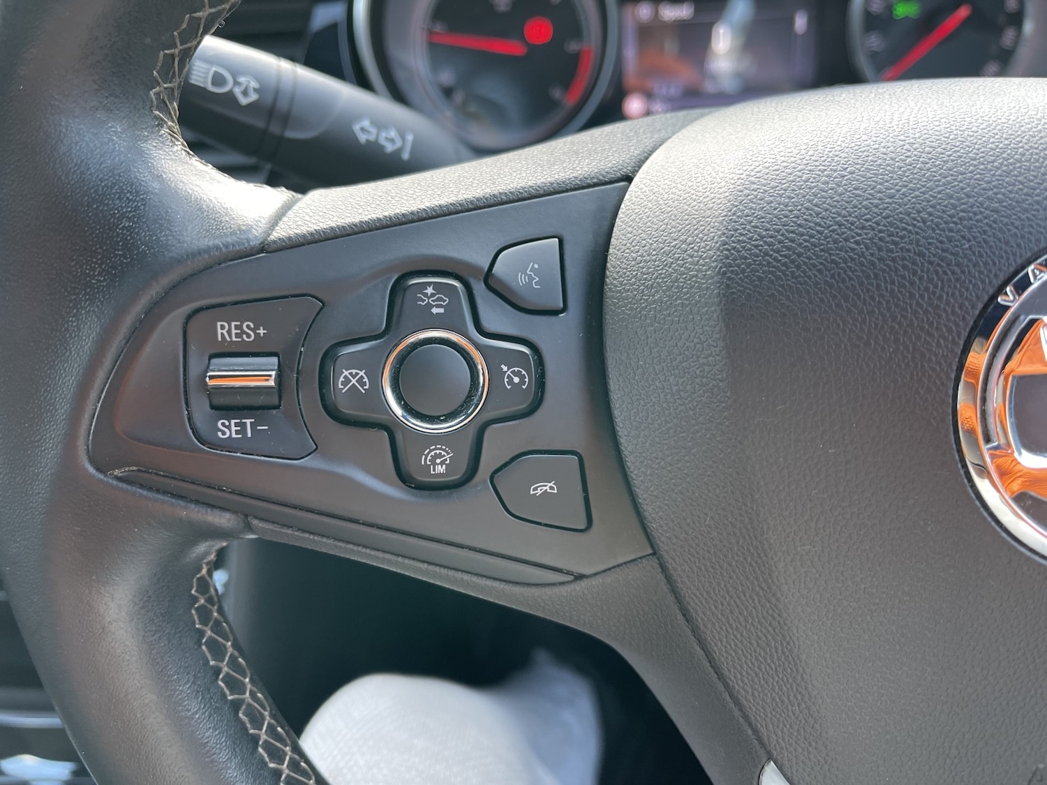 Used Vauxhall Astra 2016 for sale - 76120288: Photo 45