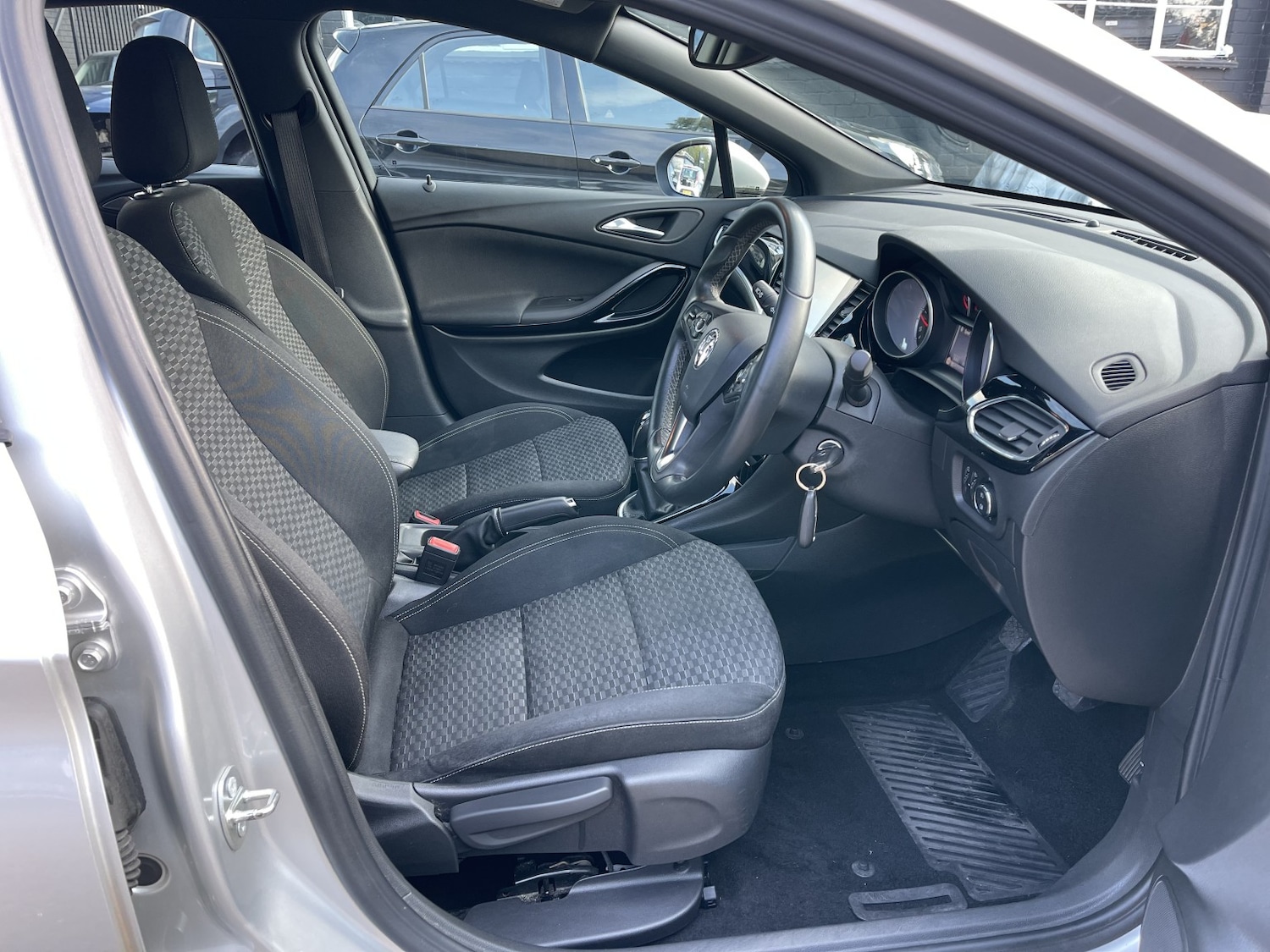 Used Vauxhall Astra 2016 for sale - 76120288: Photo 48