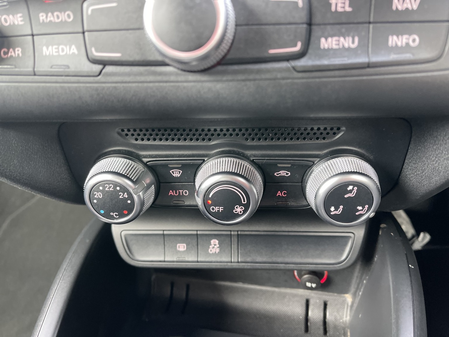 Used Audi A1 2011 for sale - 76643416: Photo 49