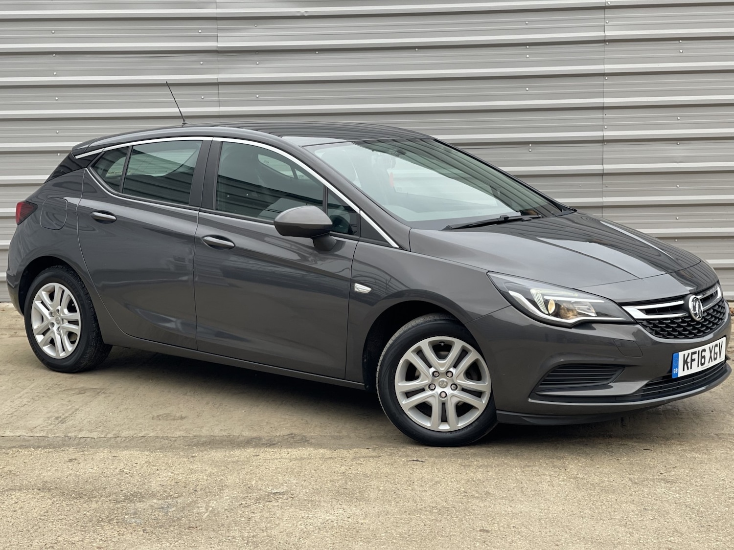 Used Vauxhall Astra 2016 for sale - 76510997: Photo 1