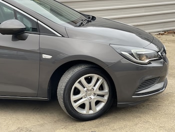 Used Vauxhall Astra 2016 for sale - 76510997: Photo