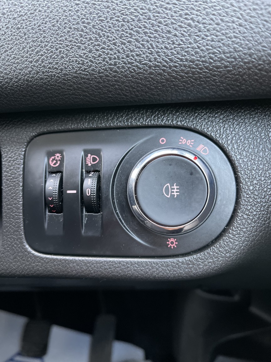 Used Vauxhall Meriva 2011 for sale - 77241916: Photo 51