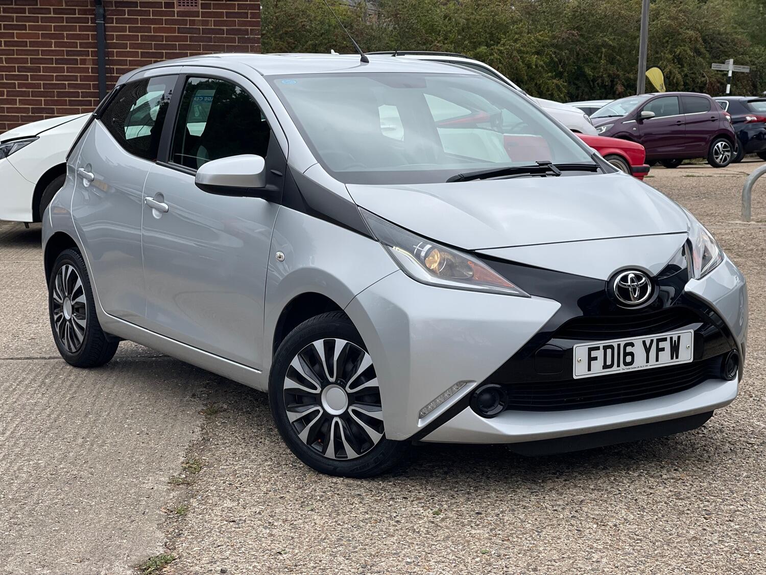 Used Toyota AYGO 2016 for sale - 76016725: Photo 2