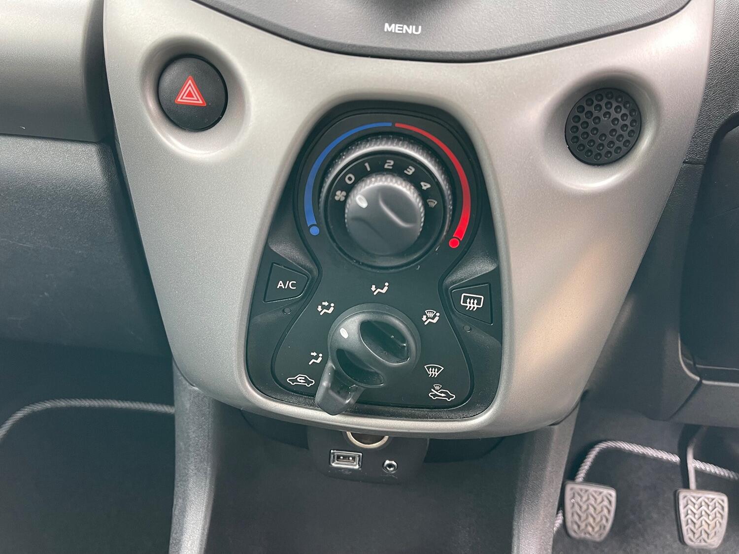 Used Toyota AYGO 2016 for sale - 76016725: Photo 54