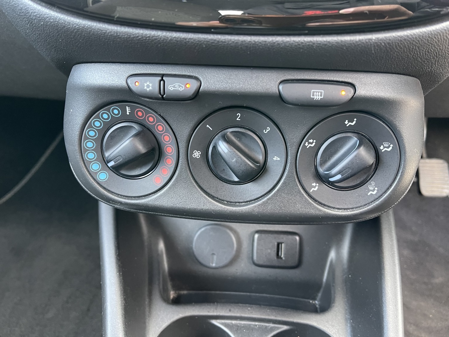 Used Vauxhall Corsa 2018 for sale - 78077852: Photo 45