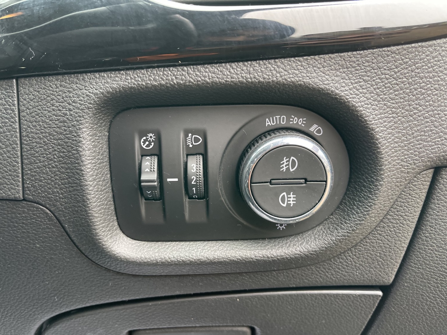 Used Vauxhall Astra 2018 for sale - 77792797: Photo 51