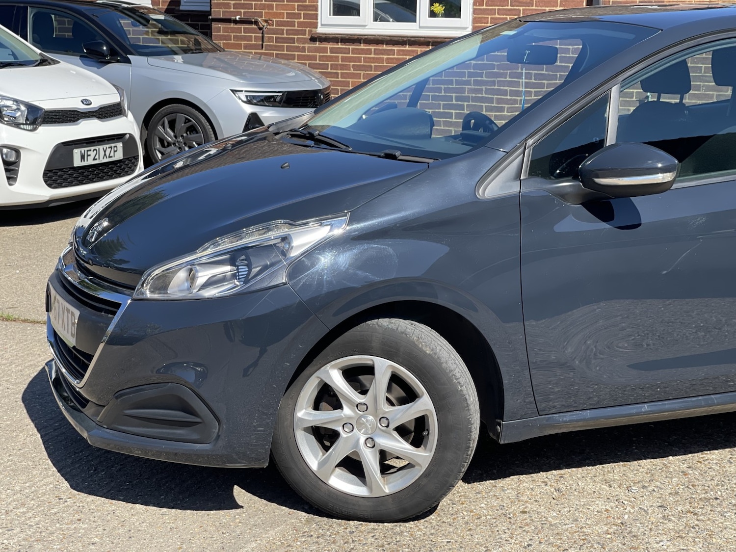 Used Peugeot 208 2017 for sale - 78176133: Photo 13