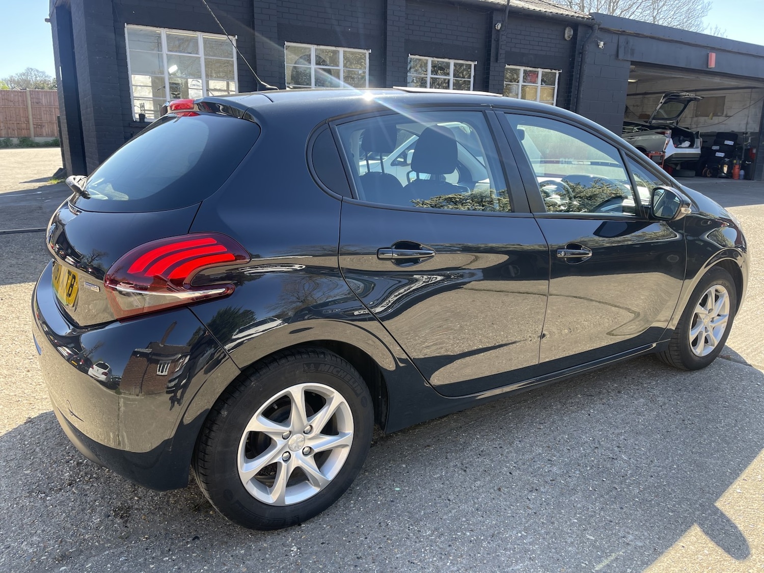 Used Peugeot 208 2017 for sale - 78176133: Photo 21