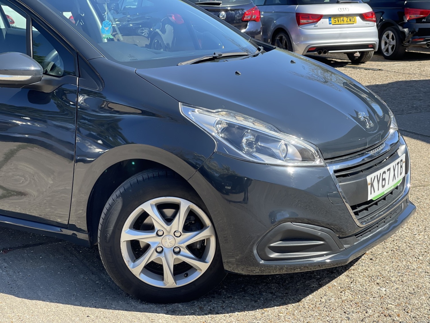 Used Peugeot 208 2017 for sale - 78176133: Photo 3