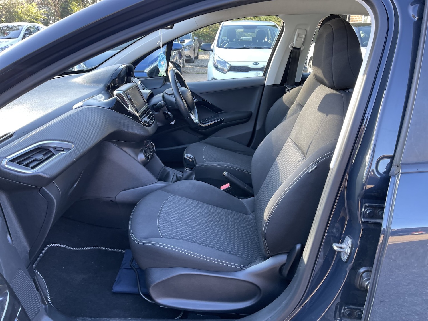 Used Peugeot 208 2017 for sale - 78176133: Photo 30