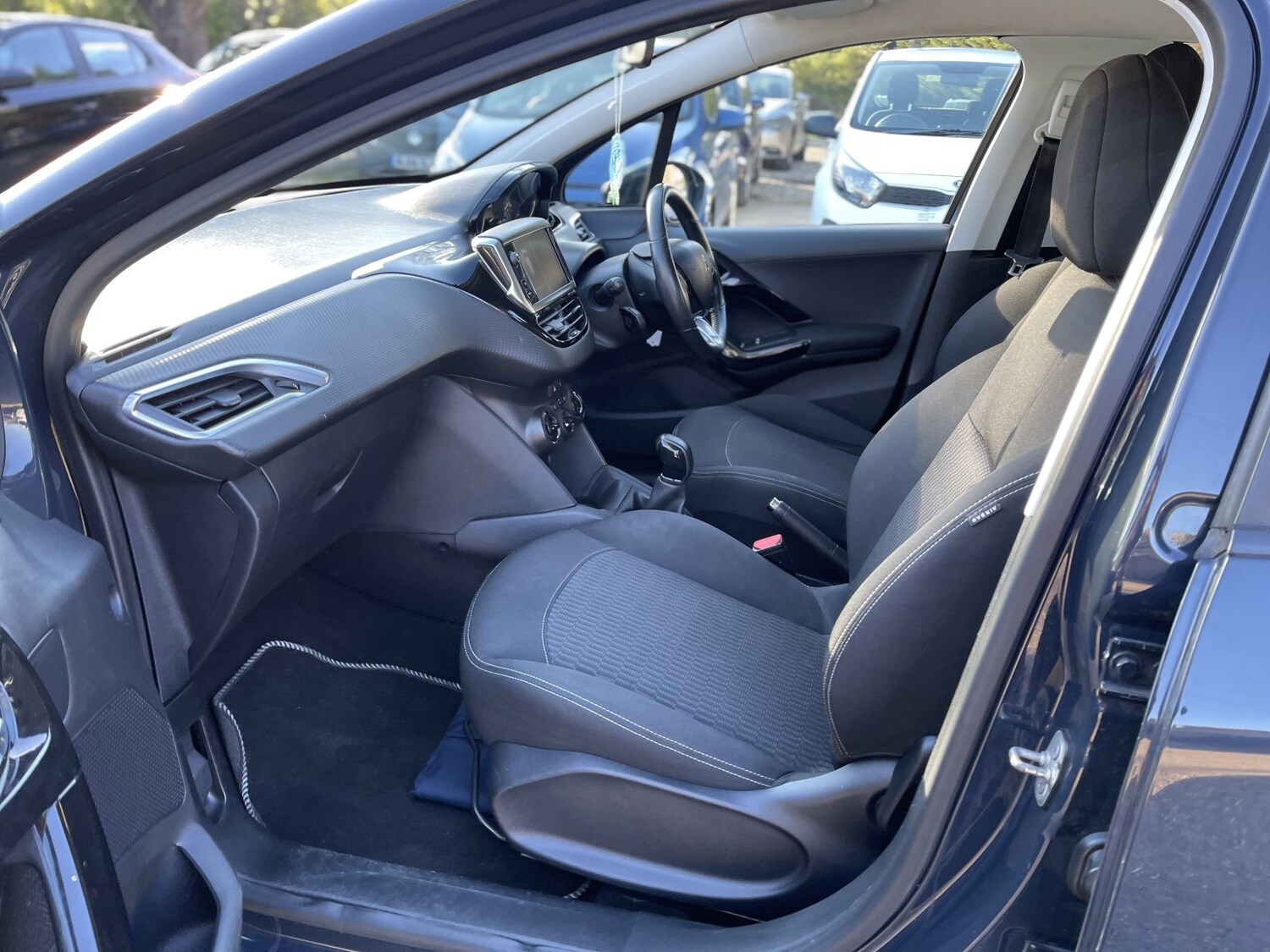 Used Peugeot 208 2017 for sale - 78176133: Photo 31