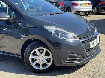 Used Peugeot 208 2017 for sale - 78176133: Photo