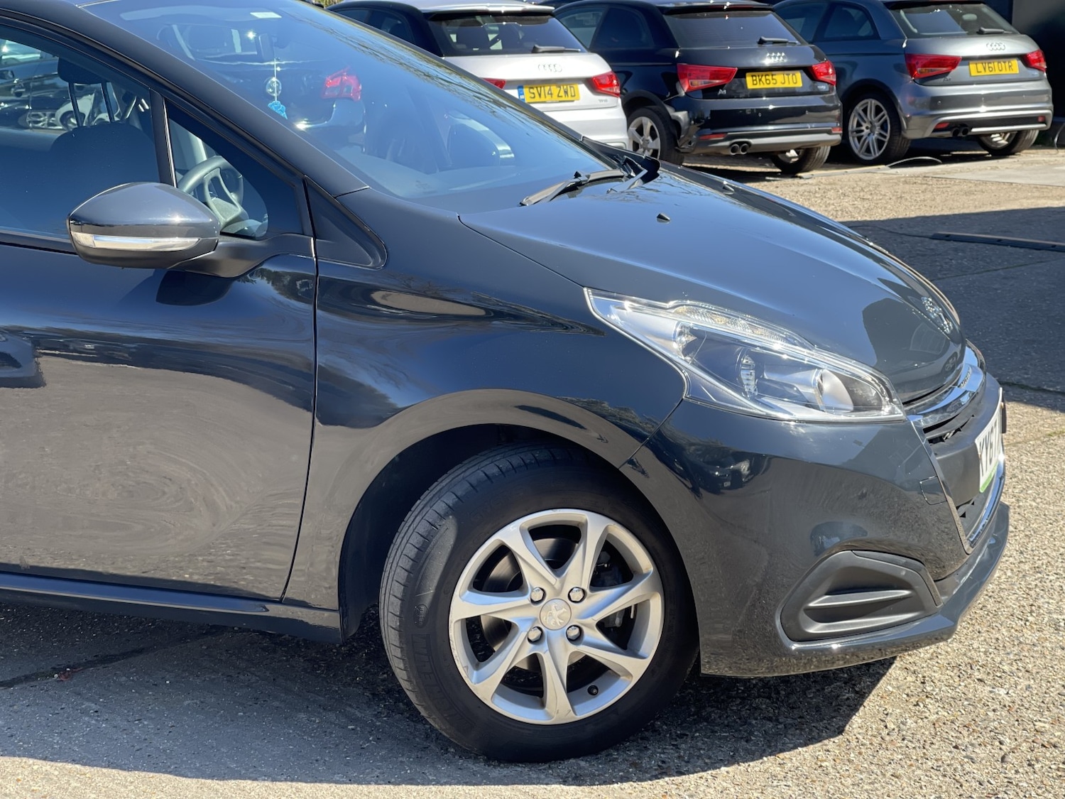 Used Peugeot 208 2017 for sale - 78176133: Photo 4