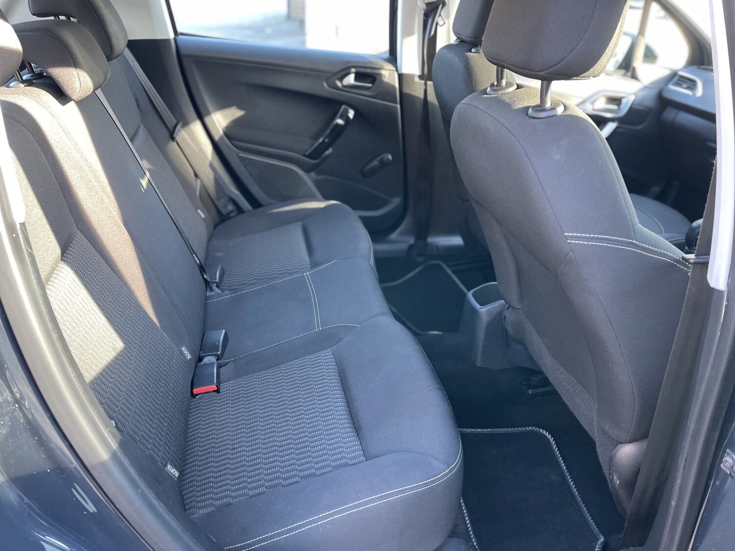 Used Peugeot 208 2017 for sale - 78176133: Photo 40