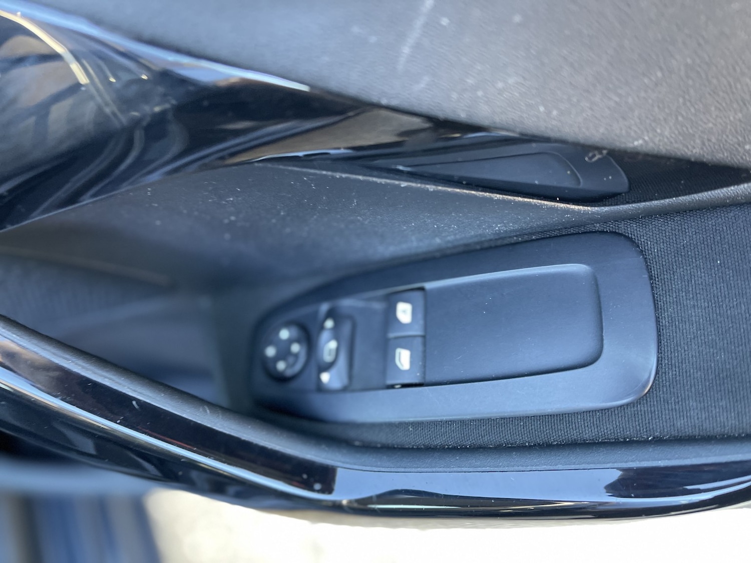 Used Peugeot 208 2017 for sale - 78176133: Photo 49