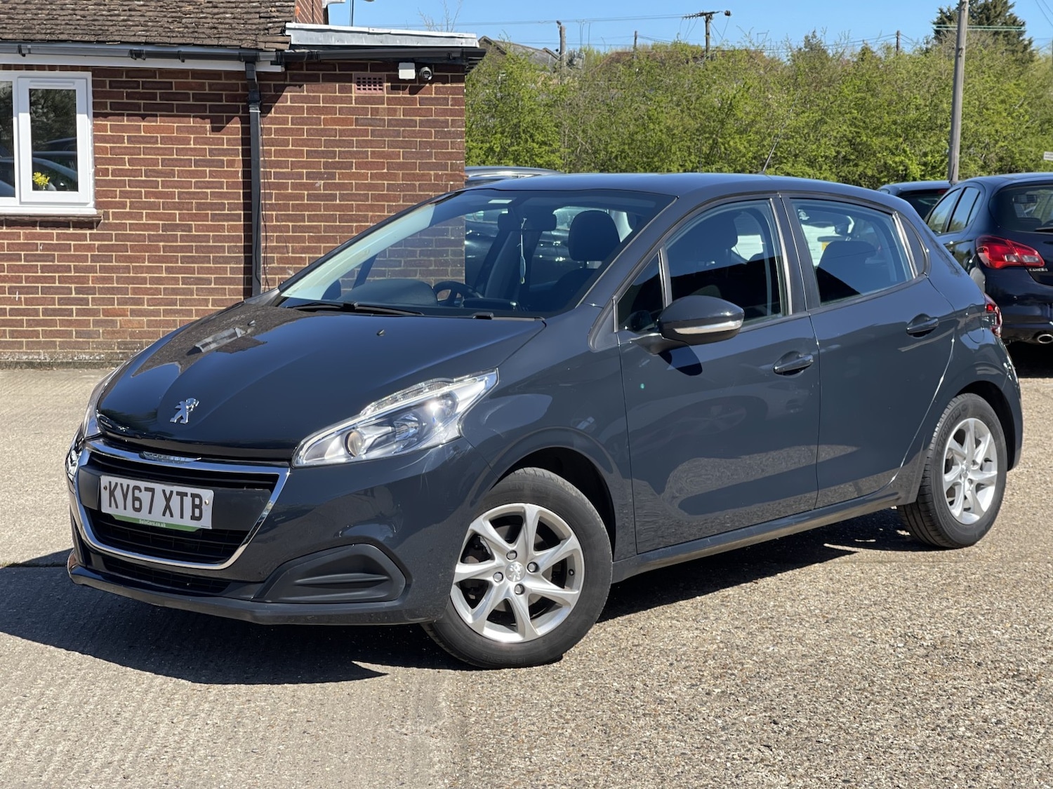 Used Peugeot 208 2017 for sale - 78176133: Photo 6