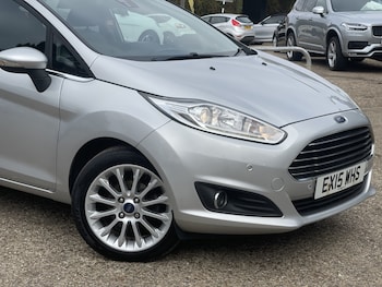 Used Ford Fiesta 2015 for sale - 76242913: Photo