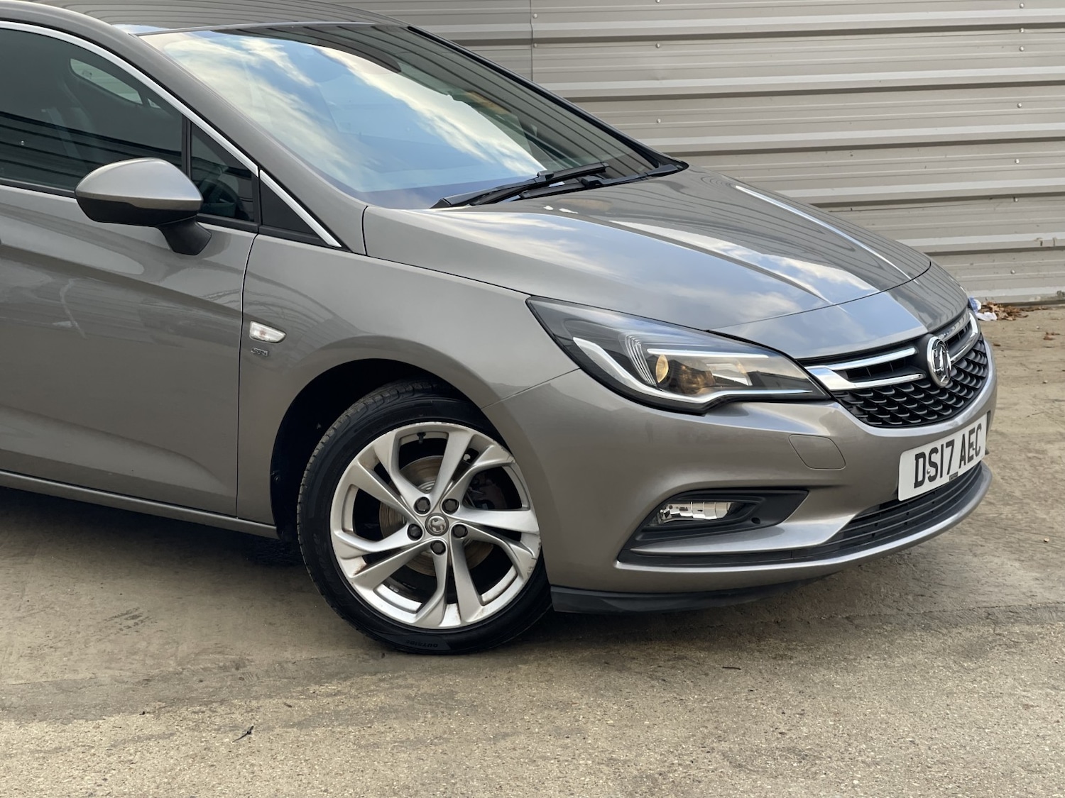 Used Vauxhall Astra 2017 for sale - 76510965: Photo 3