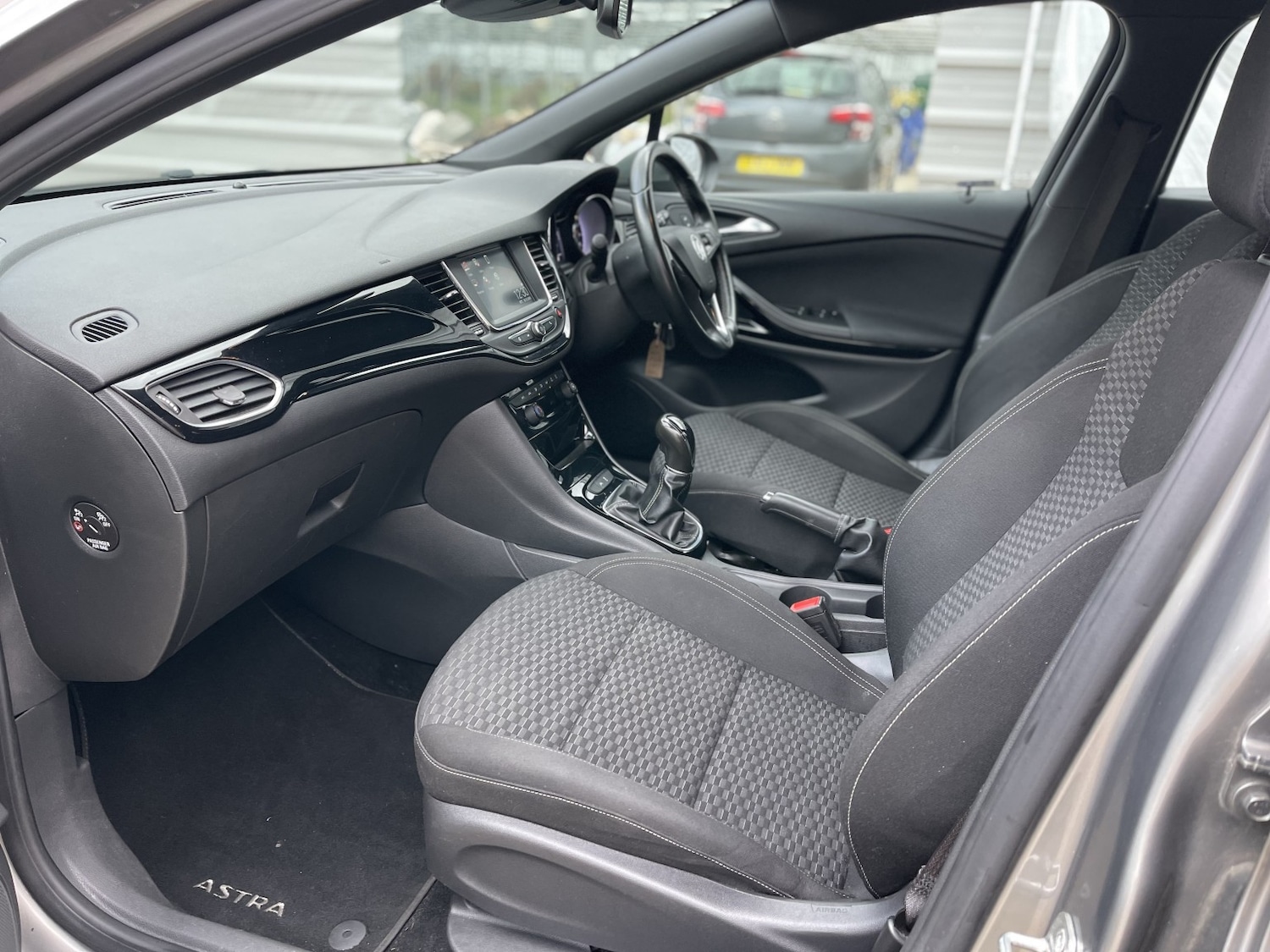 Used Vauxhall Astra 2017 for sale - 76510965: Photo 35