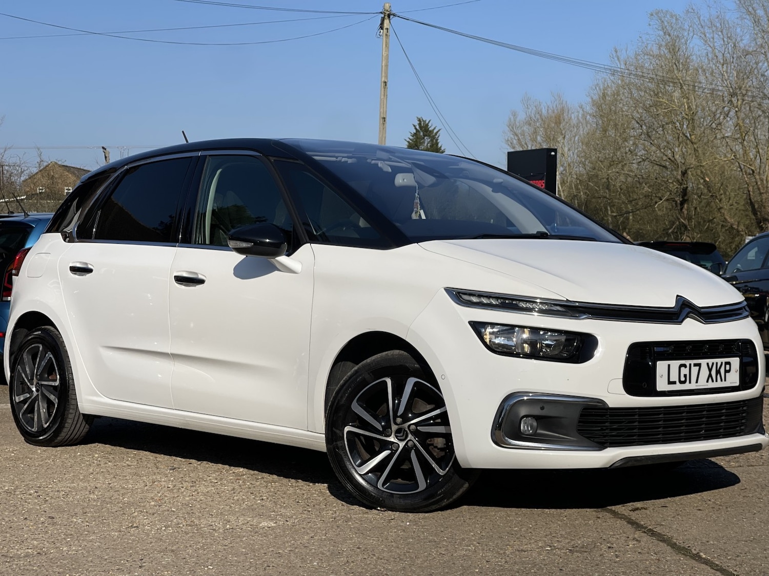 Used Citroen C4 Picasso 2017 for sale - 77961940: Photo 2