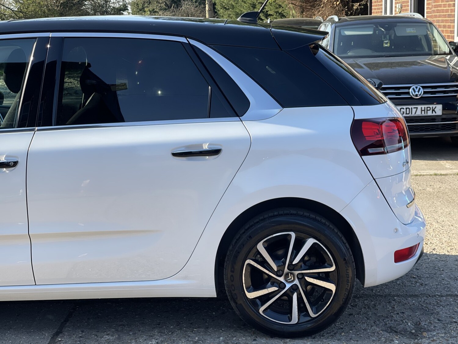 Used Citroen C4 Picasso 2017 for sale - 77961940: Photo 30