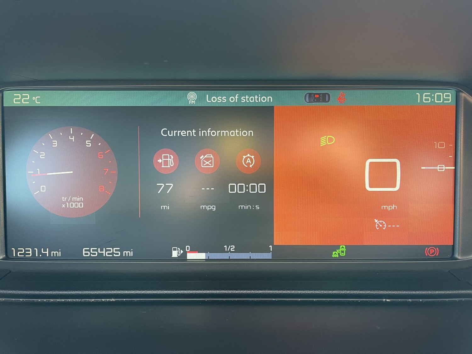 Used Citroen C4 Picasso 2017 for sale - 77961940: Photo 63