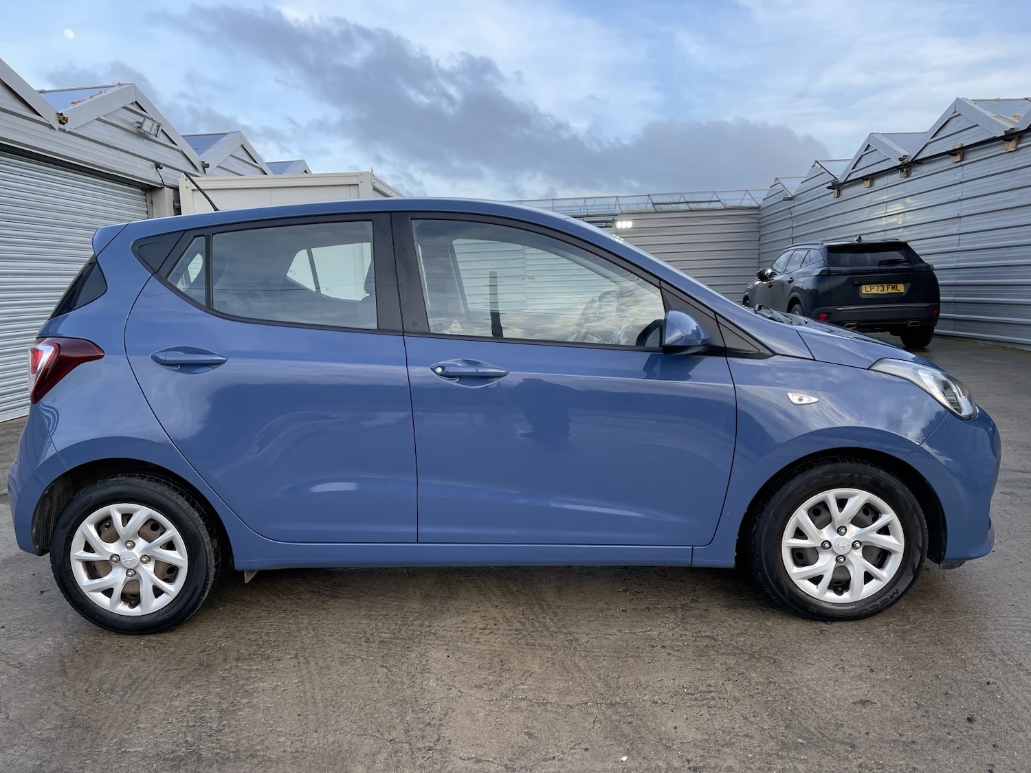 Used Hyundai i10 2017 for sale - 77385293: Photo 17