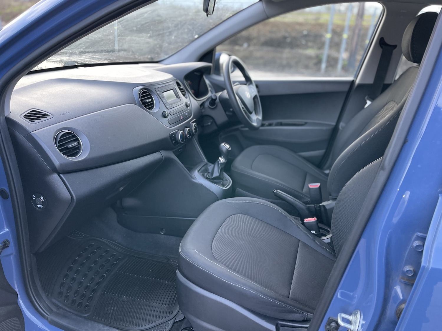 Used Hyundai i10 2017 for sale - 77385293: Photo 33