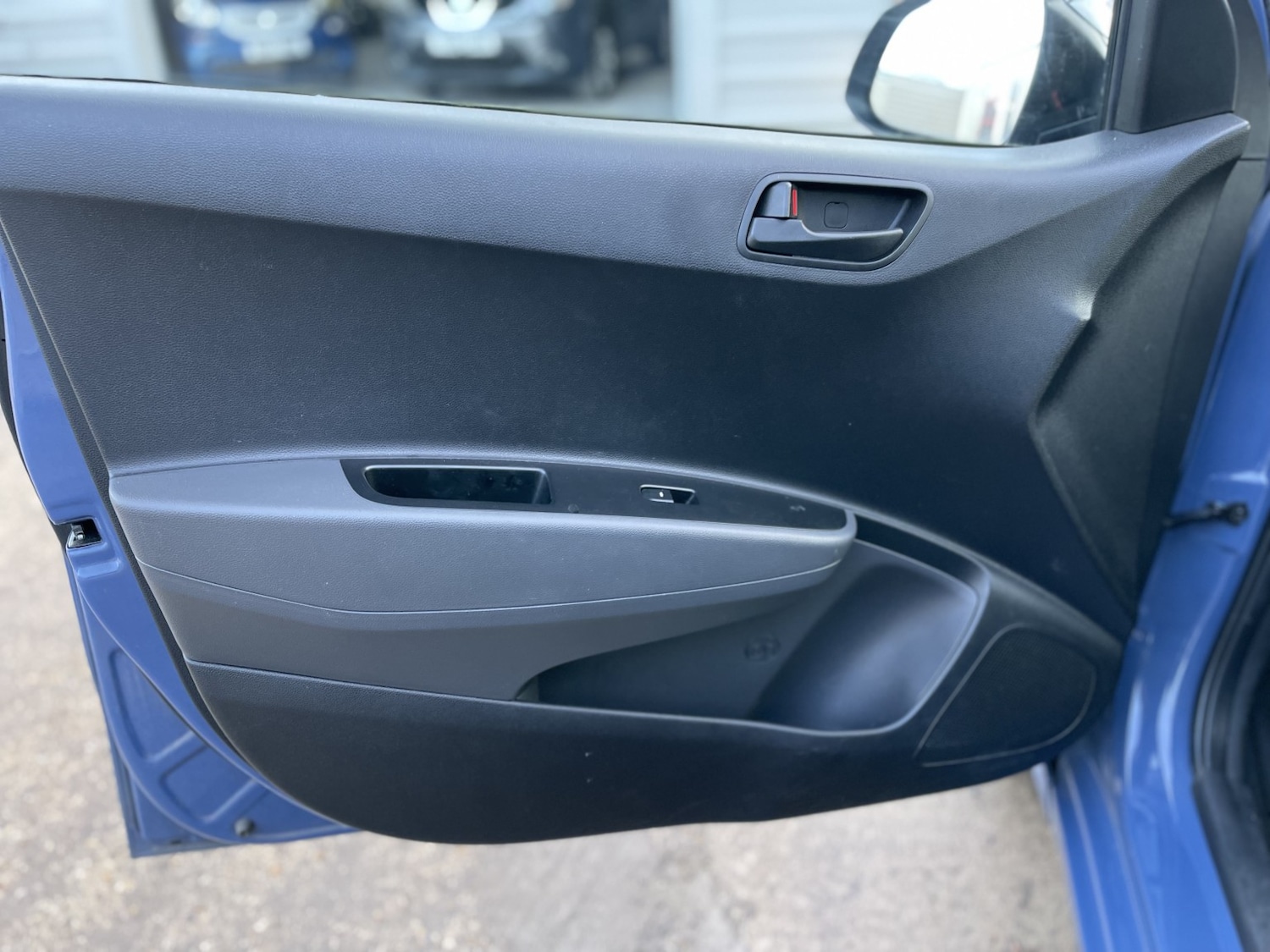 Used Hyundai i10 2017 for sale - 77385293: Photo 34