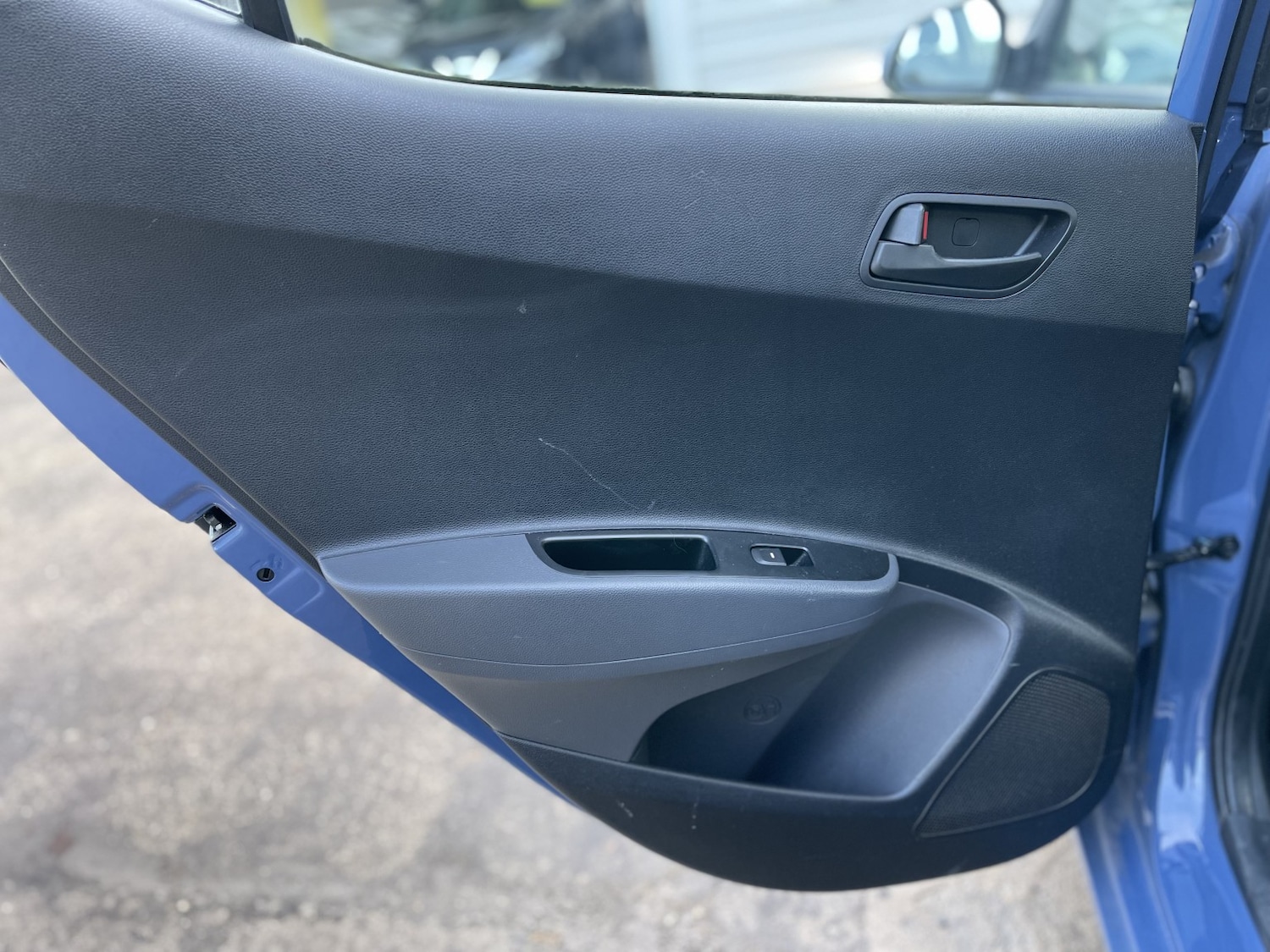 Used Hyundai i10 2017 for sale - 77385293: Photo 40