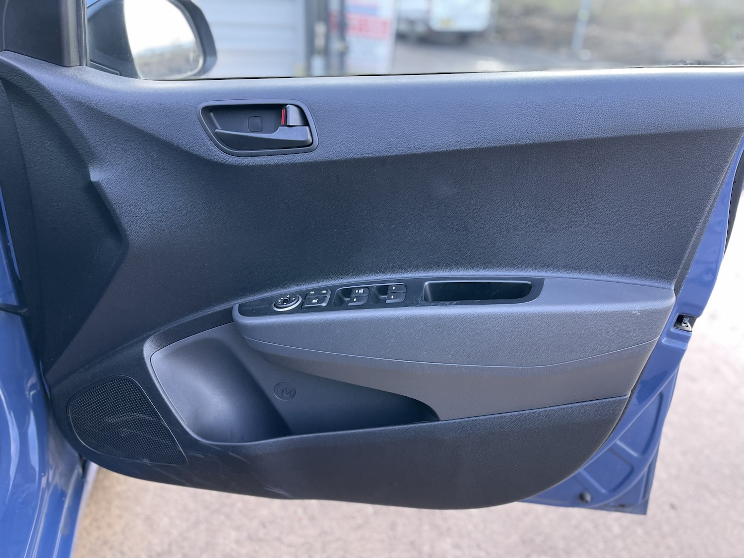 Used Hyundai i10 2017 for sale - 77385293: Photo 41