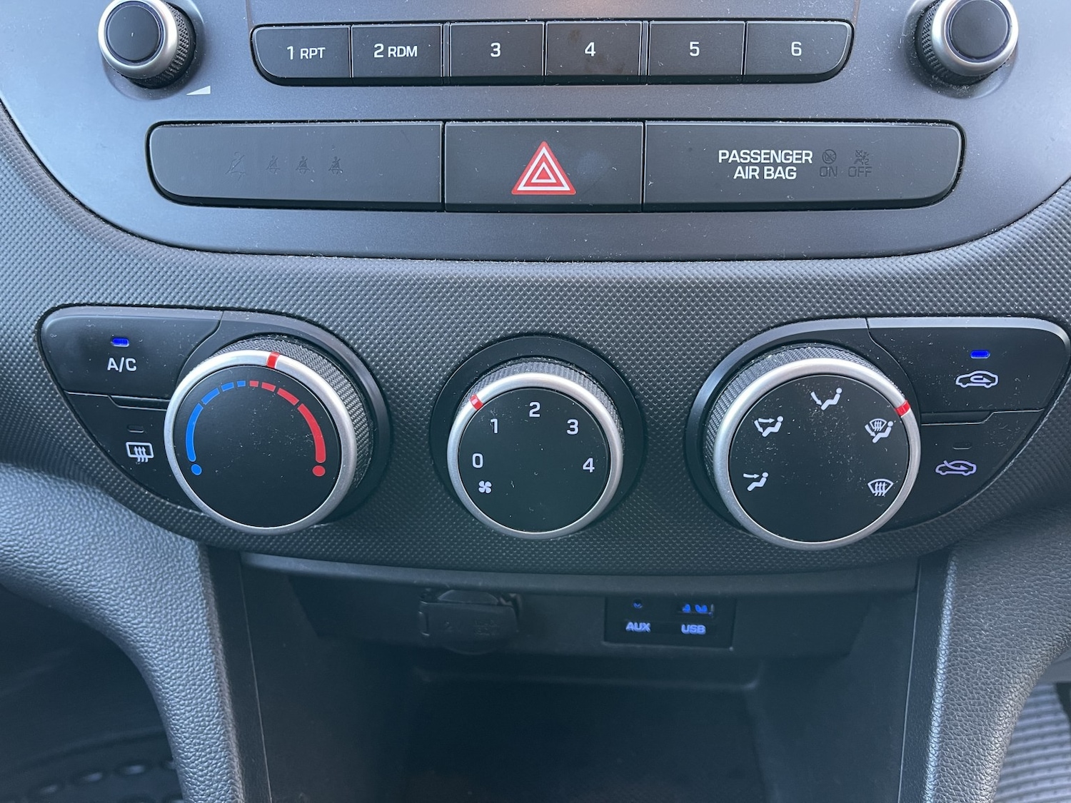 Used Hyundai i10 2017 for sale - 77385293: Photo 54